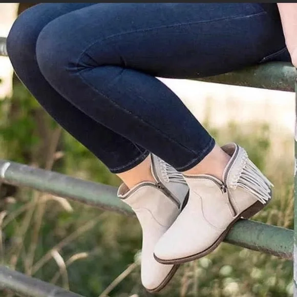 JC Girl's Fringe Ankle Boots - Picture 3 of 14